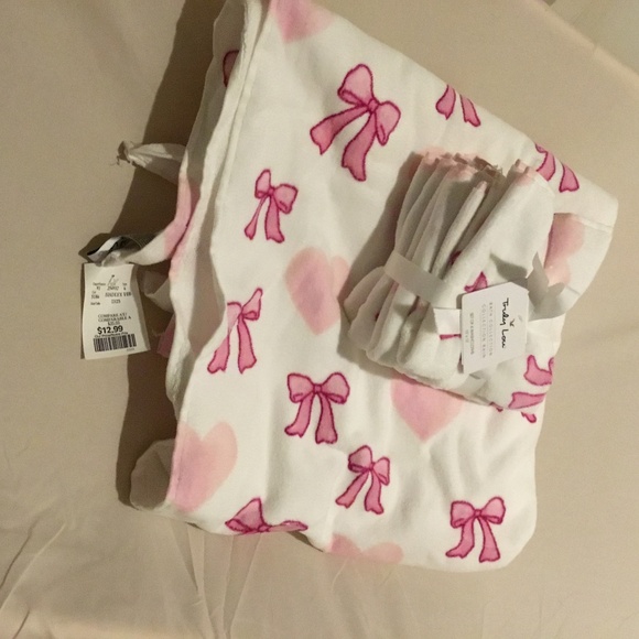 Bath towel and wash cloths - Picture 2 of 2